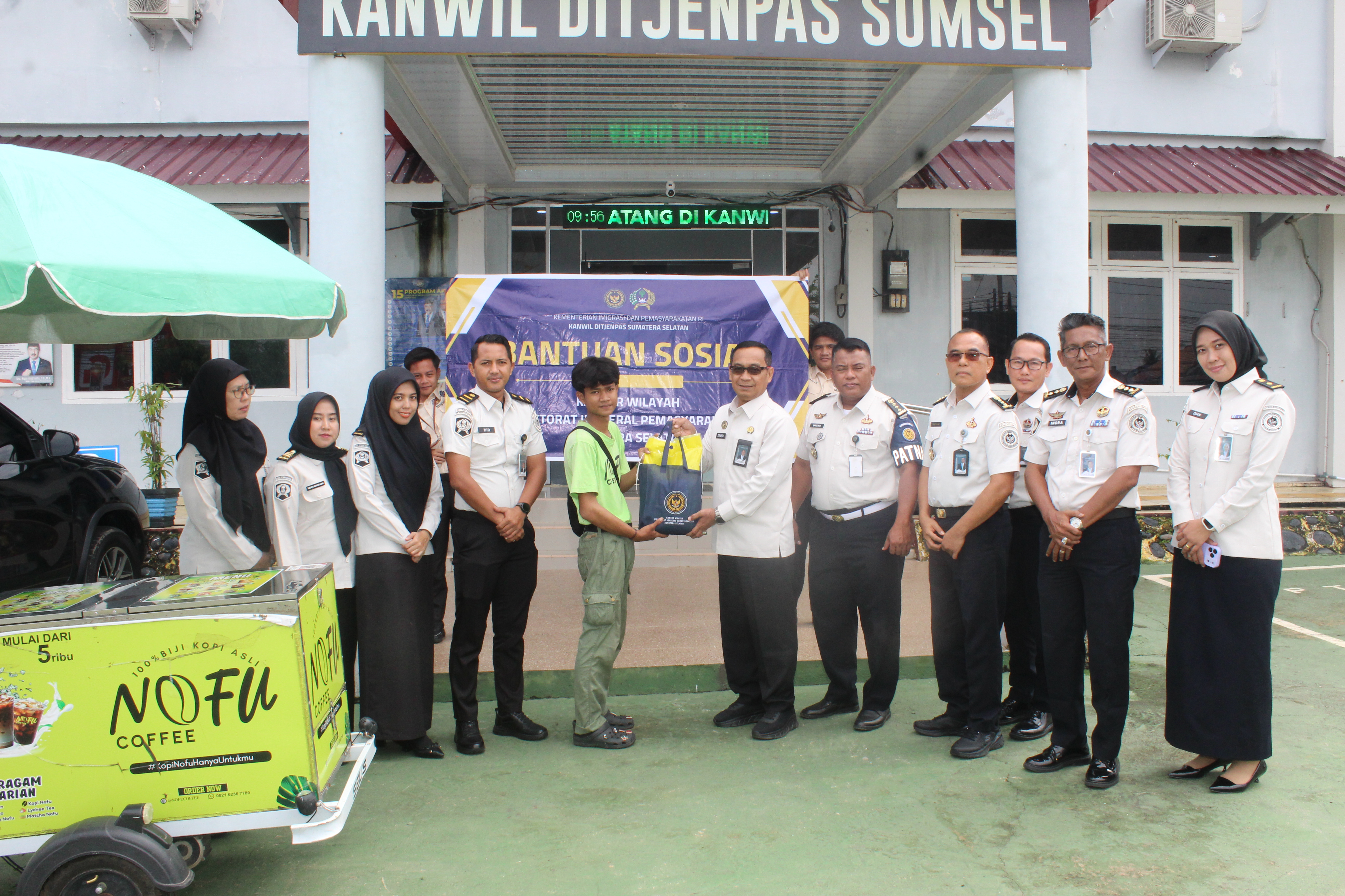 Aksi Nyata untuk Masyarakat, Kanwil Ditjenpas Sumsel Salurkan Bantuan Sosial Dukung 15 Program Aksi