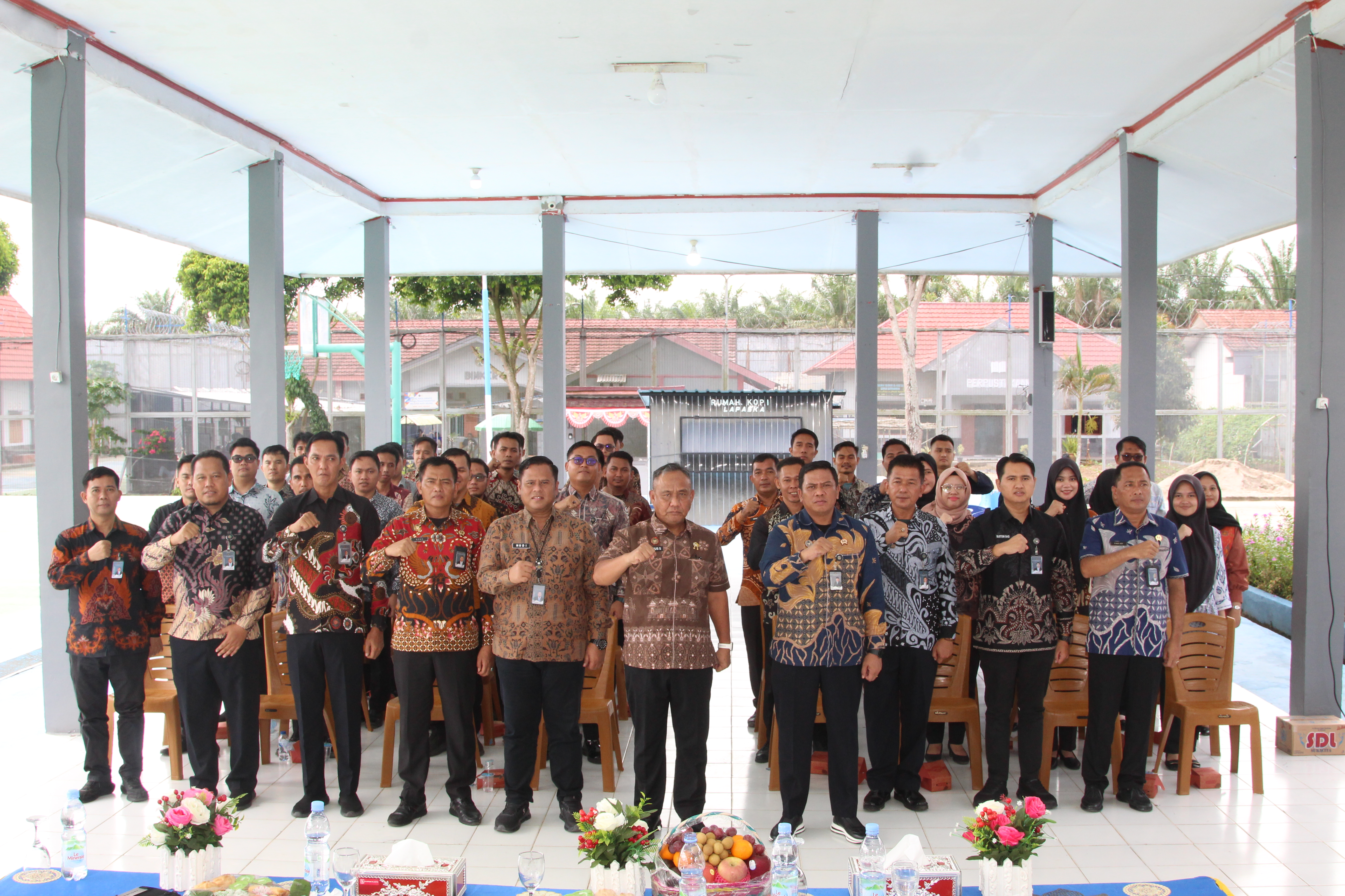 Kakanwil Ditjenpas Sumsel Tekankan Integritas dan Kinerja Saat Monev di Lapas Kayu Agung