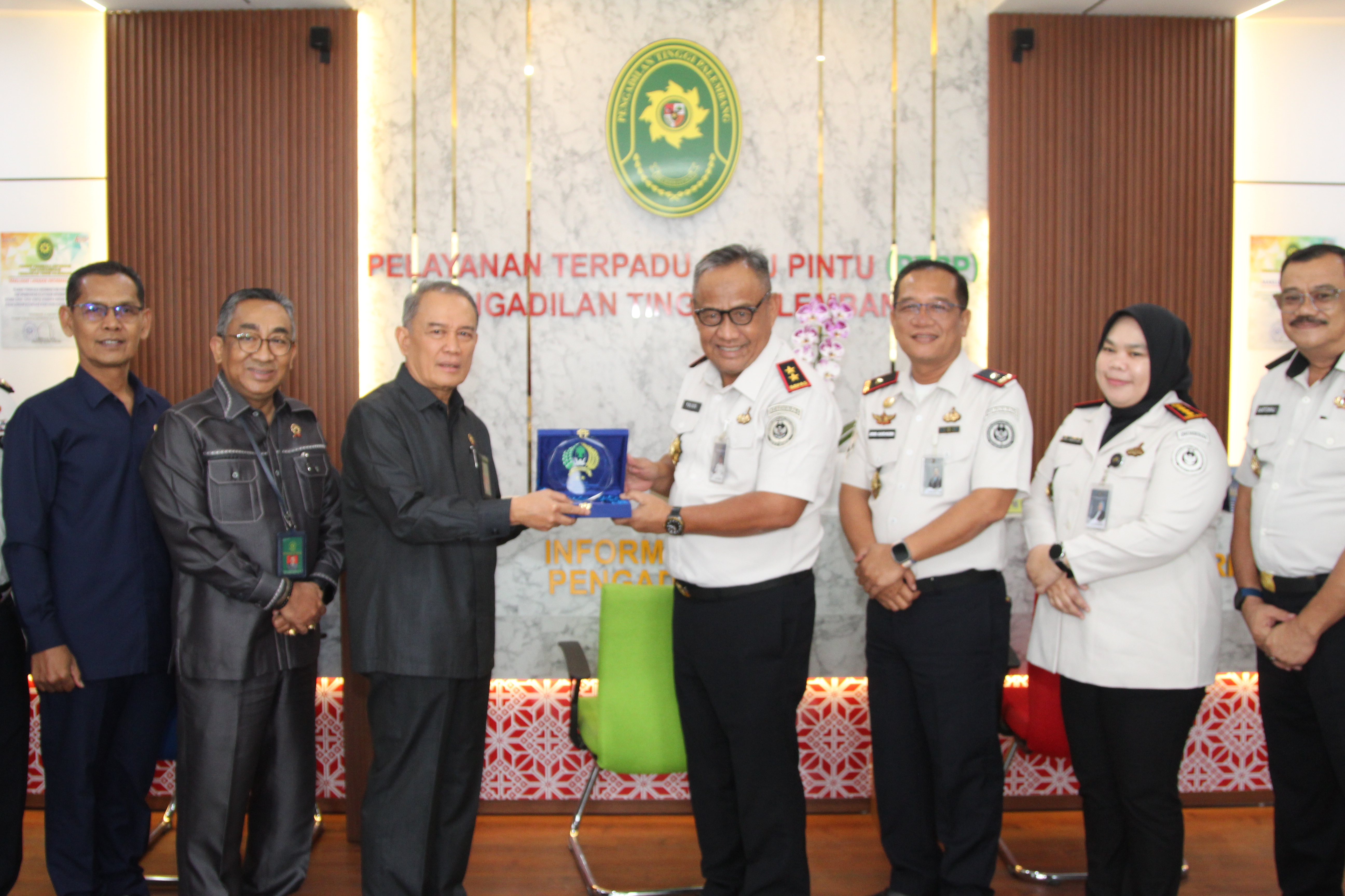 Kakanwil Ditjenpas Sumsel Audiensi dengan Ketua Pengadilan Tinggi Palembang, Perkuat Sinergi Penegakan Hukum